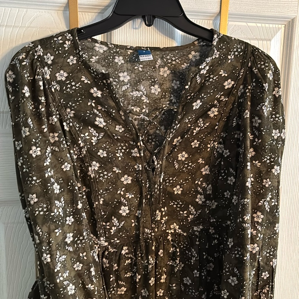 Old Navy long sleeve dress